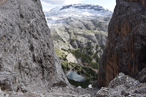 It was a very steep descent to the Lago di Lagazuoi