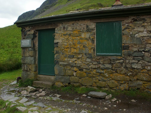 Ruthwaite Lodge climbing hut along Grisedale