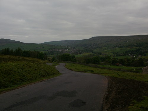 An early morning descent from Grinton Lodge Hostel looking down to Reeth