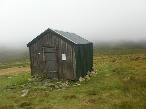 The Hut/shelter on Great Lingy Hill just before High Pike