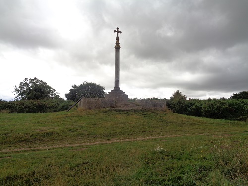 The monument to Baron Wantage on The Ridgeway