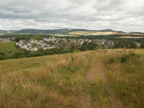 Descending towards Lauder after the golf course