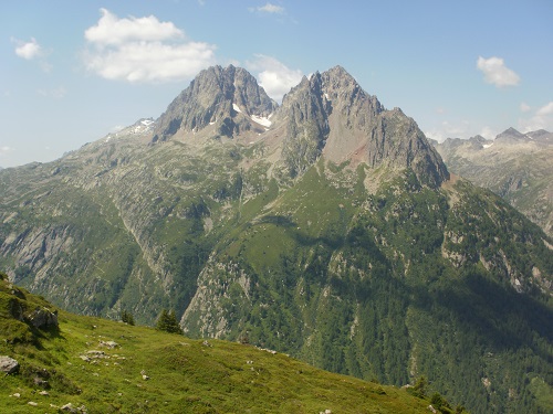 The twin peaks of Aiguille Martin and Aiguille Morris