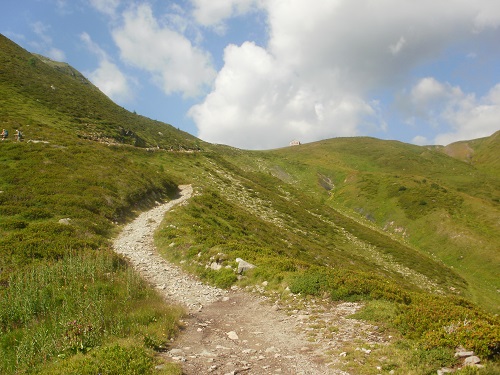 Nearing the top of the Col de Balme and the Refuge at the top