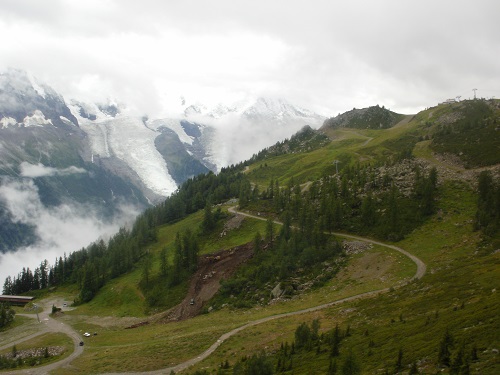 Heading towards Plan Praz up on the hillside