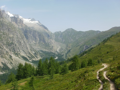 Looking along the valley towards Mont Delont